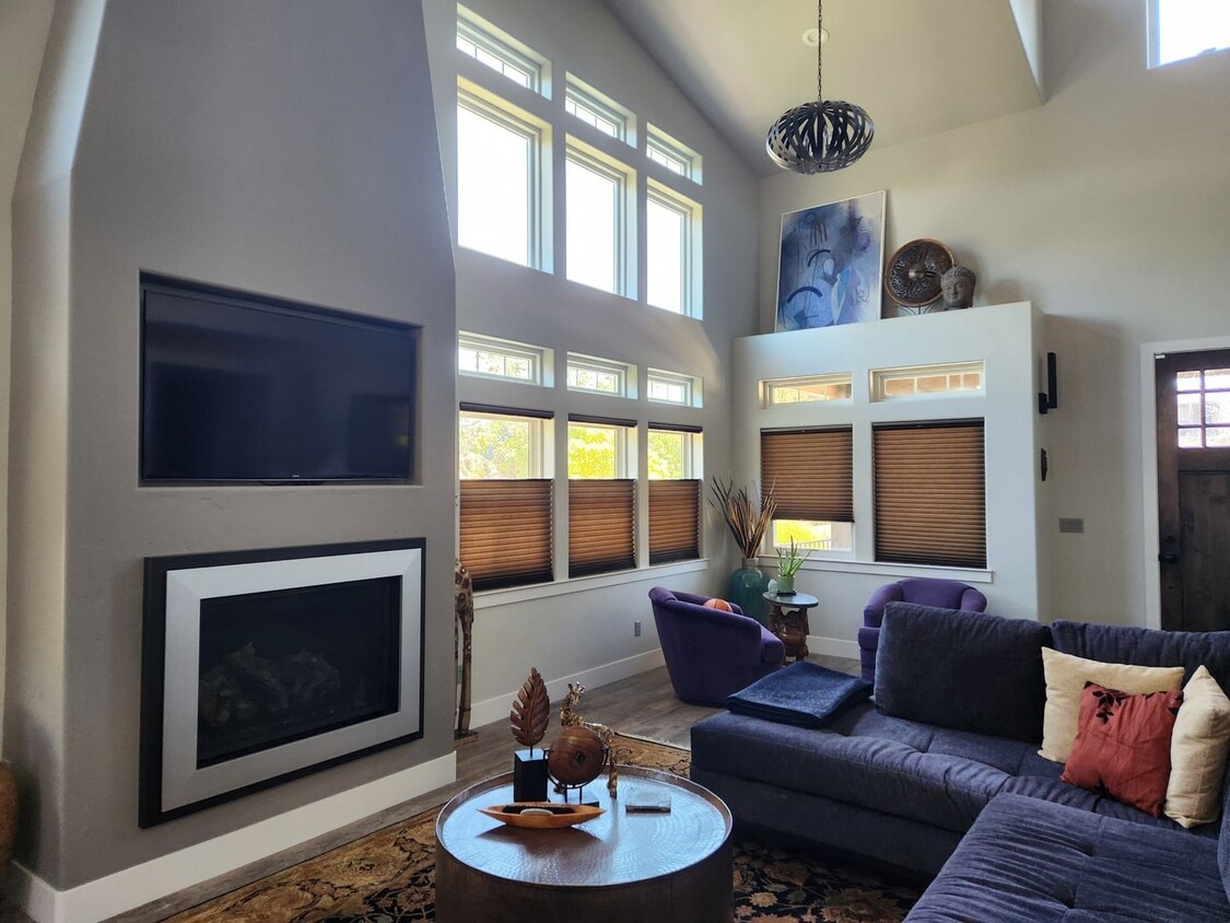 Primary Photo - Available NOW-Sophisticated-modern AG HOME