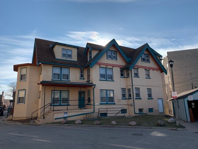 Foto del edificio - 632 Howard Plz