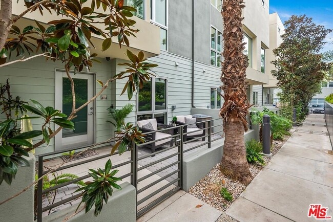 Building Photo - 310 Washington Blvd