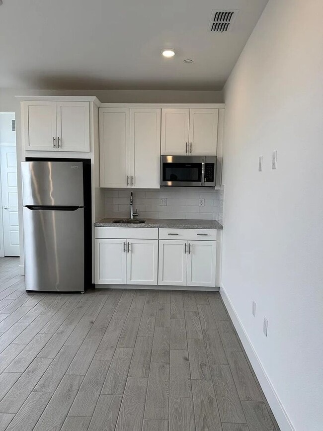 Building Photo - 4001-Happy-Camper-Way