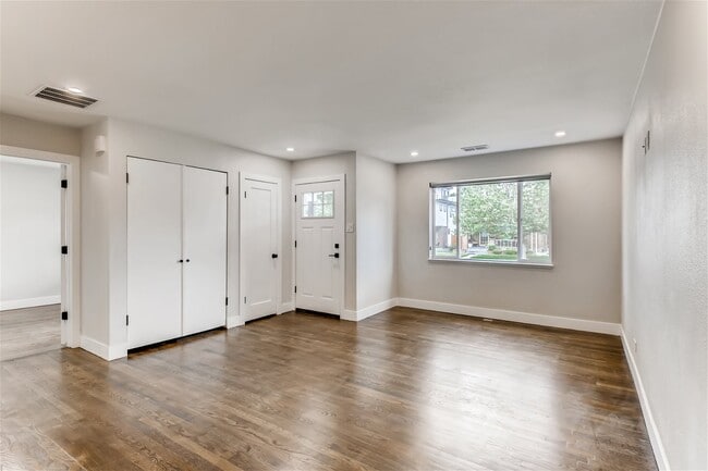 Building Photo - 4001 Zuni St