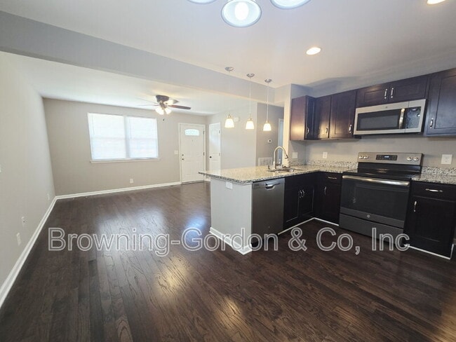 Building Photo - 3411 Cocoa Dr