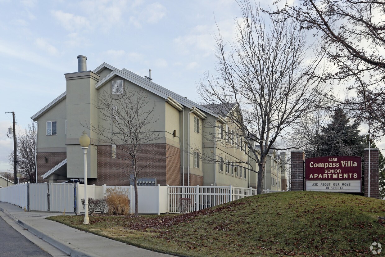 Foto principal - Compass Villa Senior Apartments