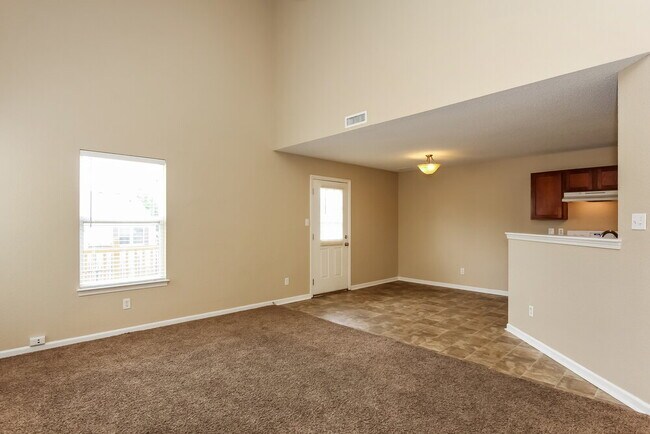 Building Photo - 1240 Cutler Ln