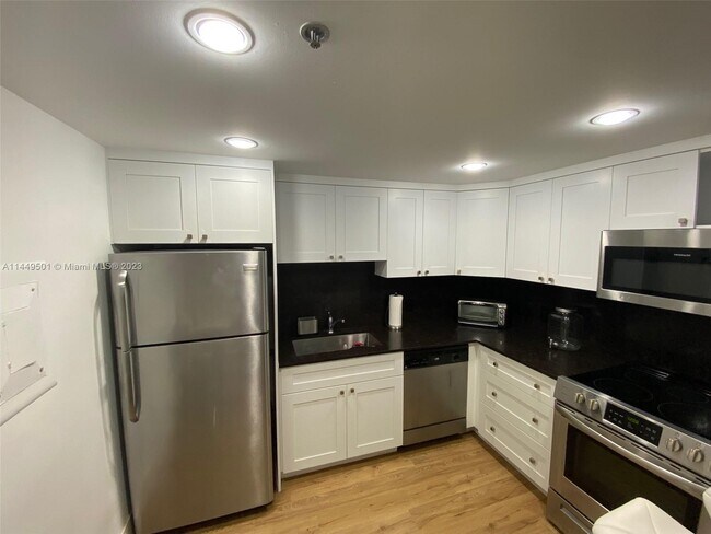 Building Photo - 2829 Indian Creek Dr