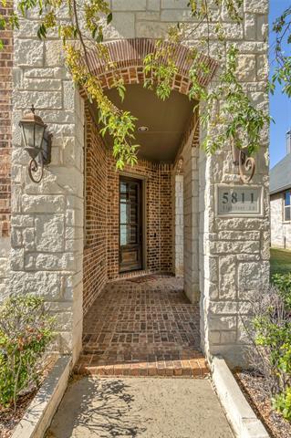 Building Photo - 5811 Lightfoot Ln