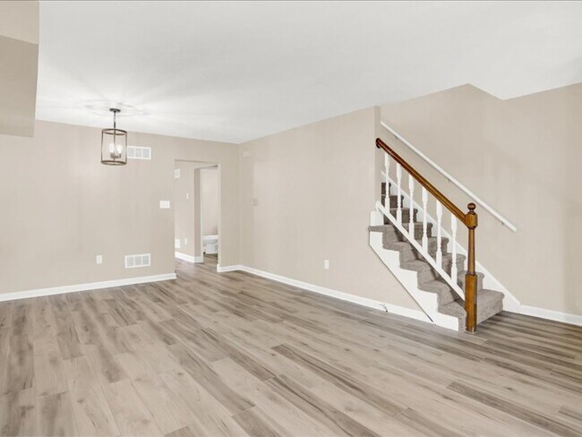 Foto del edificio - 809 Old Silver Spring Rd