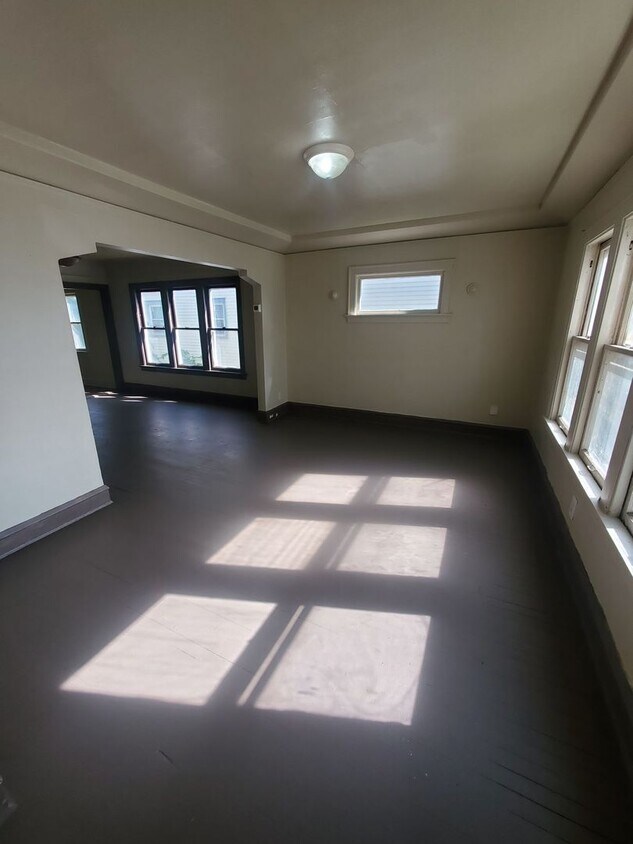 Foto principal - 2920-2922 W Melvina St.