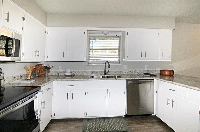 Foto del edificio - 8311 Wilmerdean St