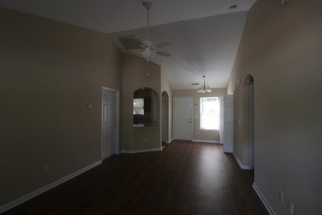 Building Photo - 431 Tom Hunter Rd
