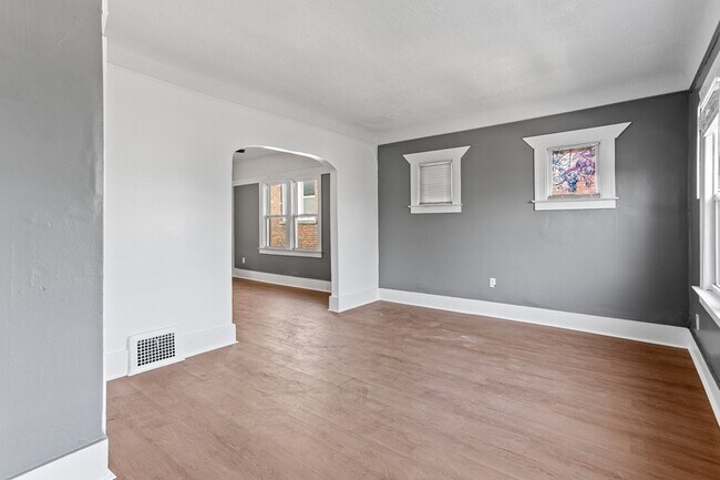 Foto del edificio - 2045 Clements St