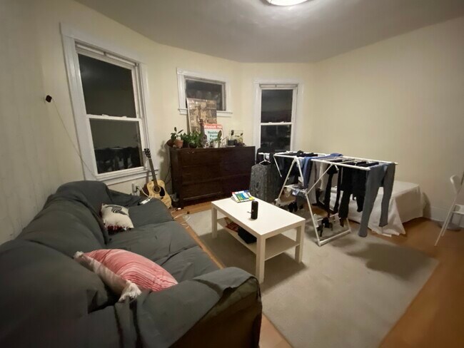 Foto del edificio - 41 Parker Hill Ave