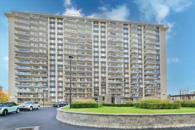 Foto del edificio - 18-15-18215 215th St