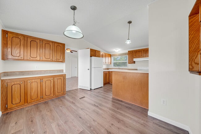 Building Photo - 15045 St Hedwig Rd
