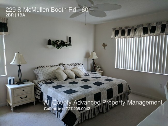 Foto del edificio - 229 S McMullen Booth Rd