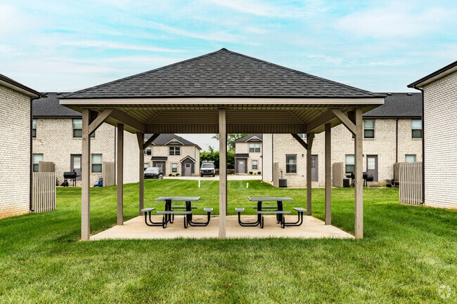 Building Photo - Rossview Villages