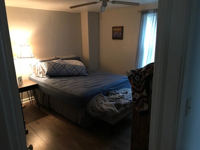 Foto del edificio - 749 N McElroy Rd
