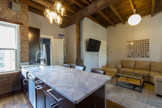 Foto del edificio - 1870 Commonwealth Ave