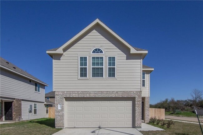 Building Photo - 1023 Marquis Dr