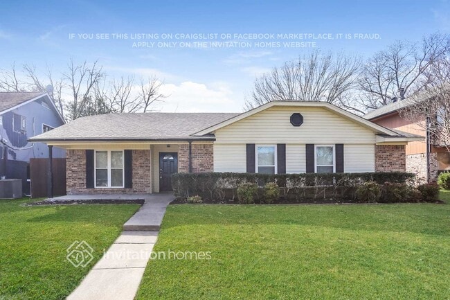 Building Photo - 4913 Cliffwood Dr