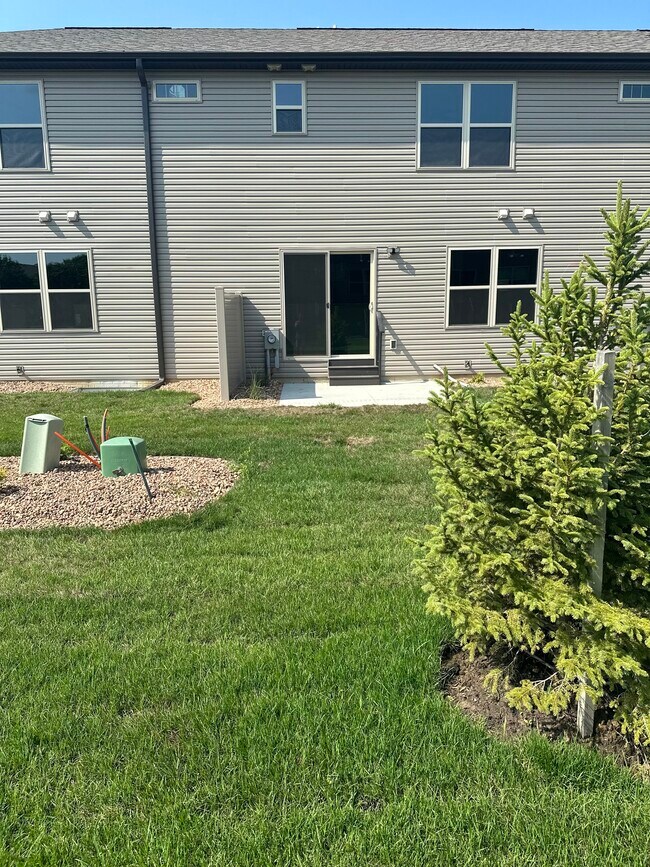 Foto del edificio - 8211 Colby St