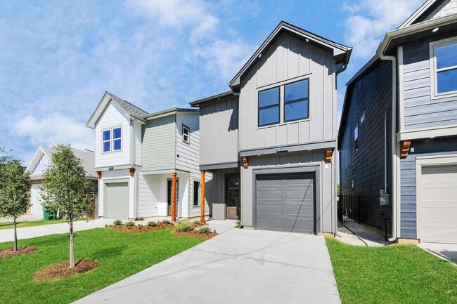 Building Photo - 6320 Milwee St