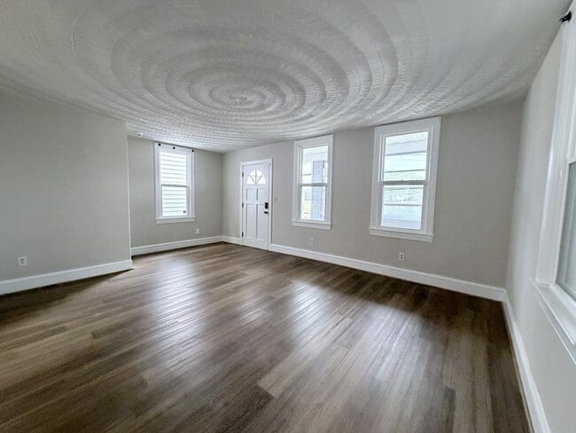 Foto del edificio - 714 B St