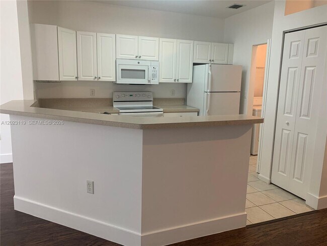 Foto del edificio - 4702 SW 160th Ave