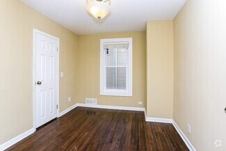 Building Photo - 430 S Hickory Ave