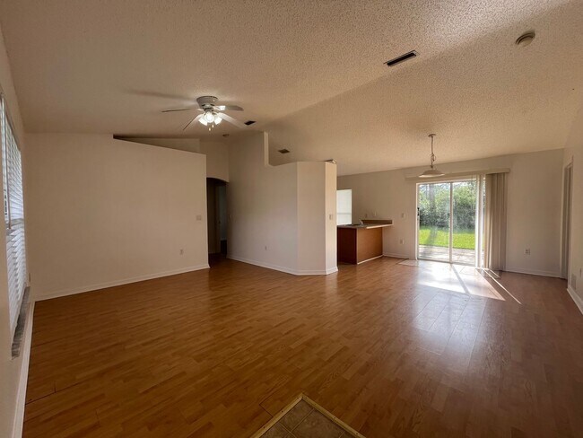 Foto del edificio - Super Cute 3 Bedroom 2 Bath in Great Locat...