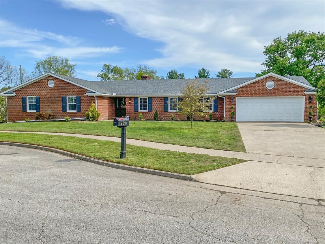 Primary Photo - 920 Chinoe Rd