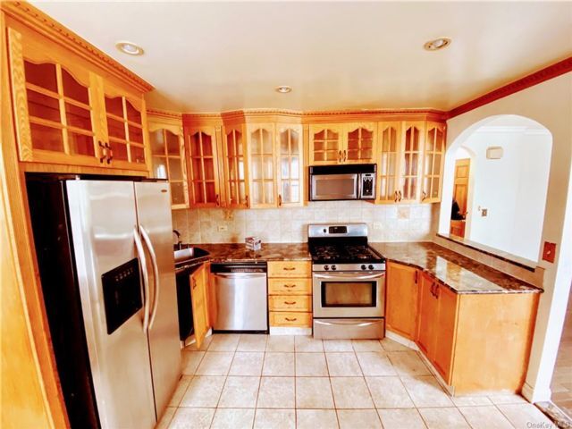 Primary Photo - 9312 Farragut Rd