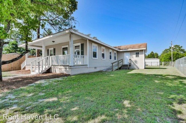 Building Photo - 3 br, 1.5 bath House - 348 Railroad Ave