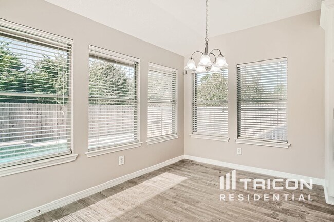 Foto del edificio - 2311 Daneswood Ct