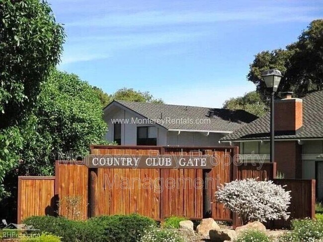 Foto del edificio - 58 Country Club Gate