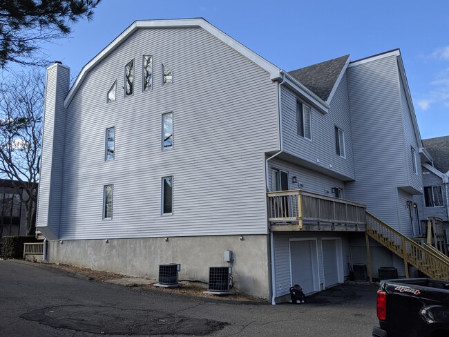 Side - 14 Platt St