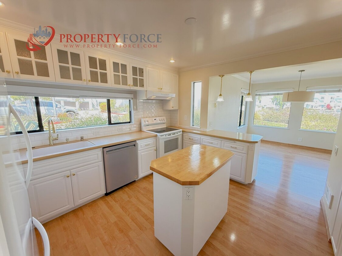 Foto principal - 870 Balboa Ln