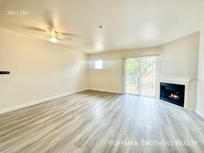 Building Photo - 7325 Winnetka Ave