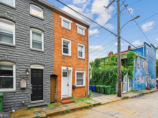Foto del edificio - 329 S Durham St