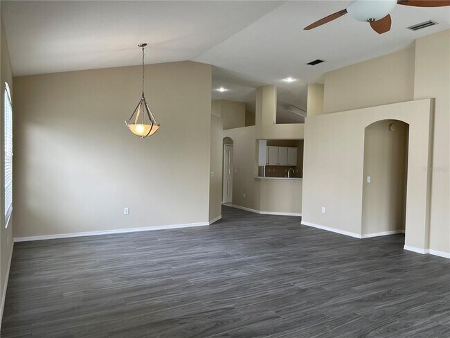 Building Photo - 1212 Crimson Clover Ln