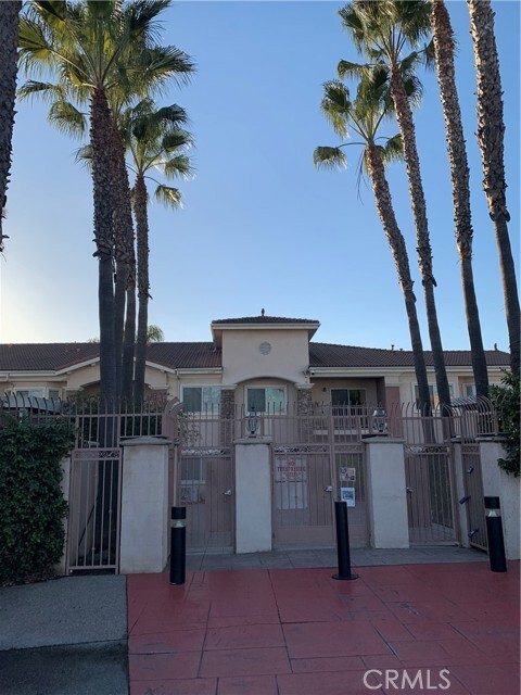 Foto principal - 17888 Alburtis Ave