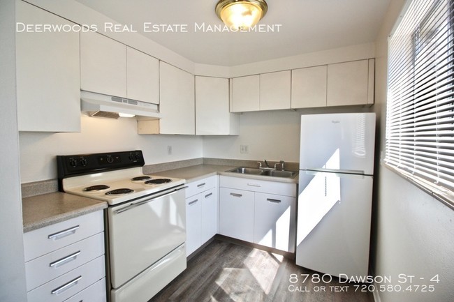 Foto del edificio - 8780 Dawson St