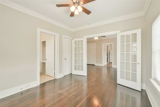 Building Photo - 903 Oakhurst St