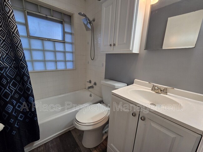 Foto del edificio - 1358 Highmont Dr