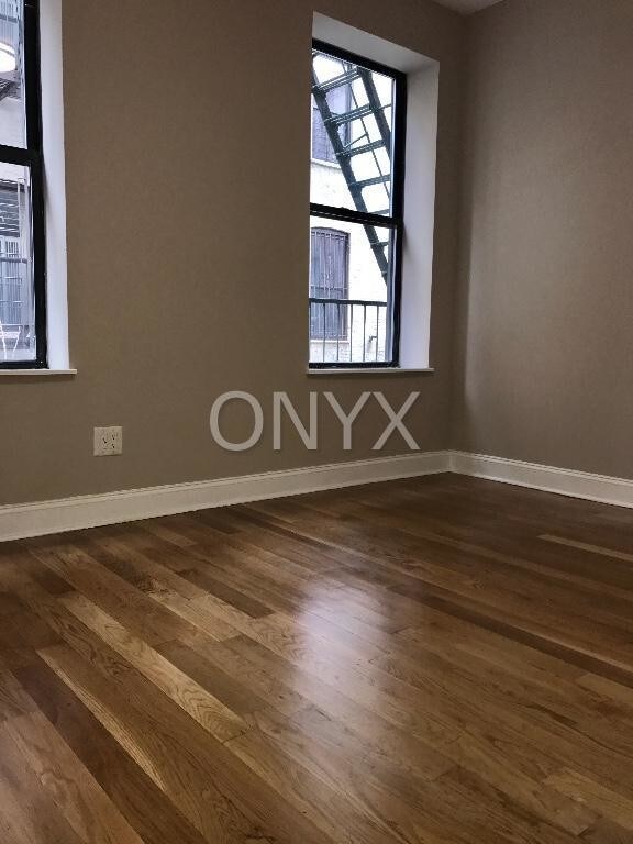 Foto del edificio - 11 W 123rd St