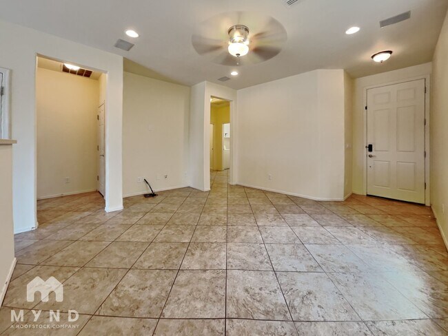 Building Photo - 38024 N Pagoda Ln