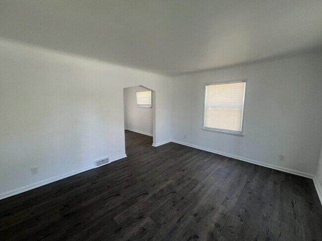 Foto del edificio - 22144 Moross Rd