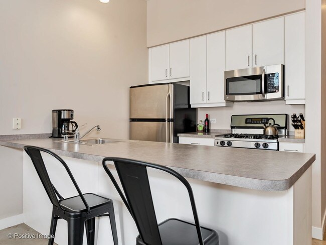Foto del edificio - 939 W Madison St