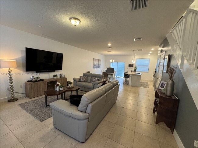 Foto del edificio - 10419 NW 82nd St