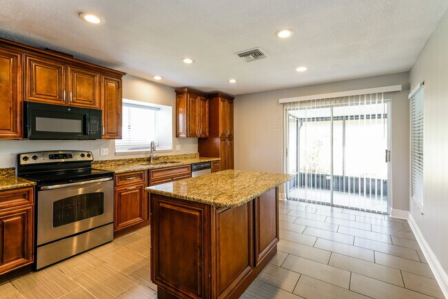 Foto del edificio - 11841 Hickorynut Dr